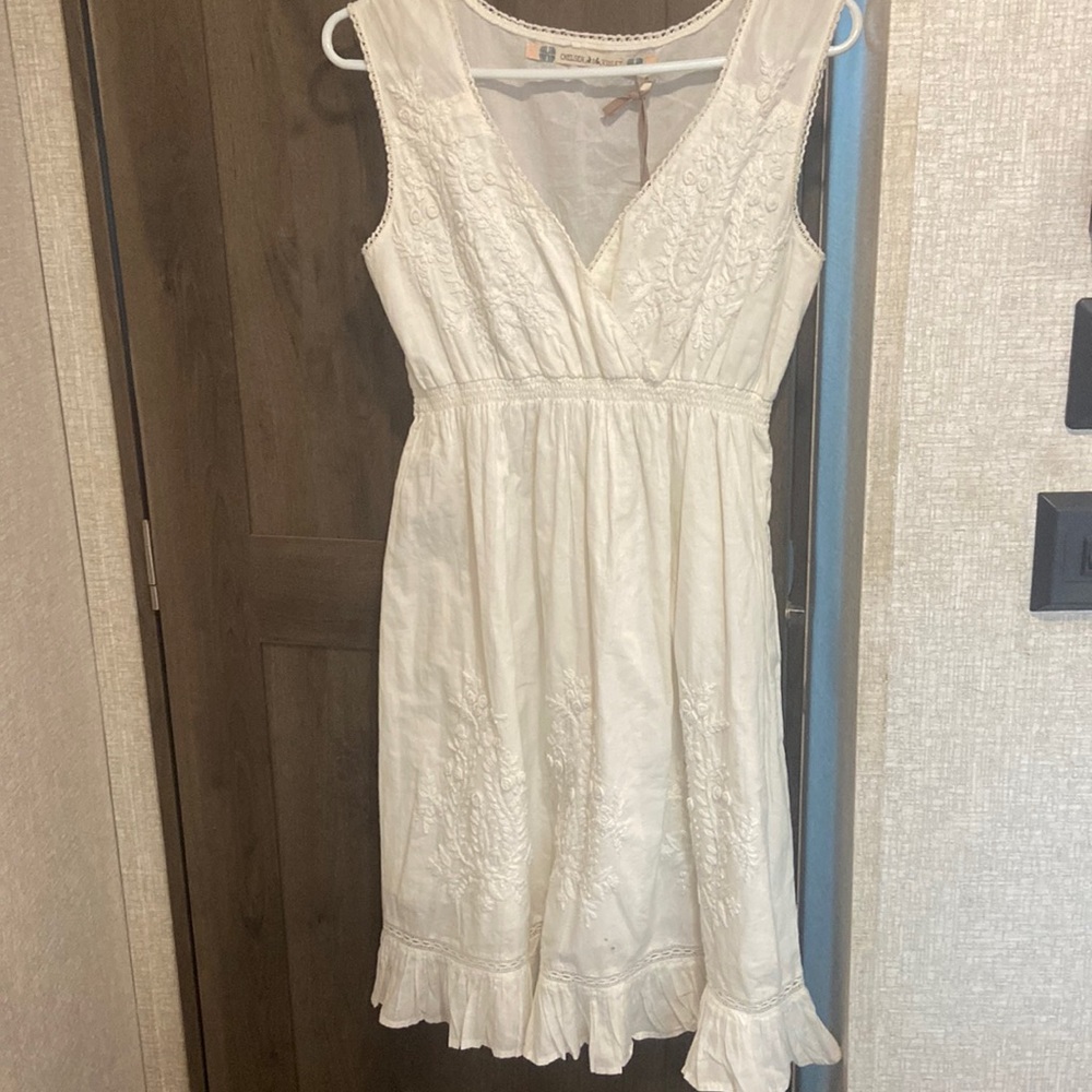 Ivory Chelsea & Violet dress.